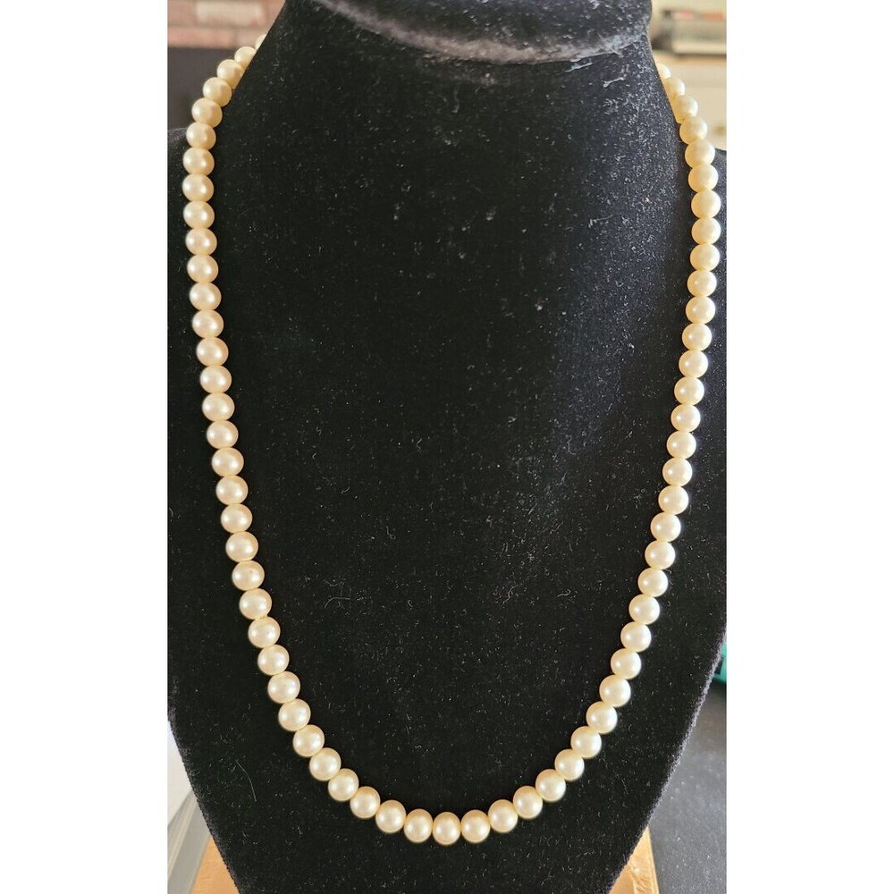 Signed Vintage Richelieu 18" single strand Cream Colored faux 5mm Pearls